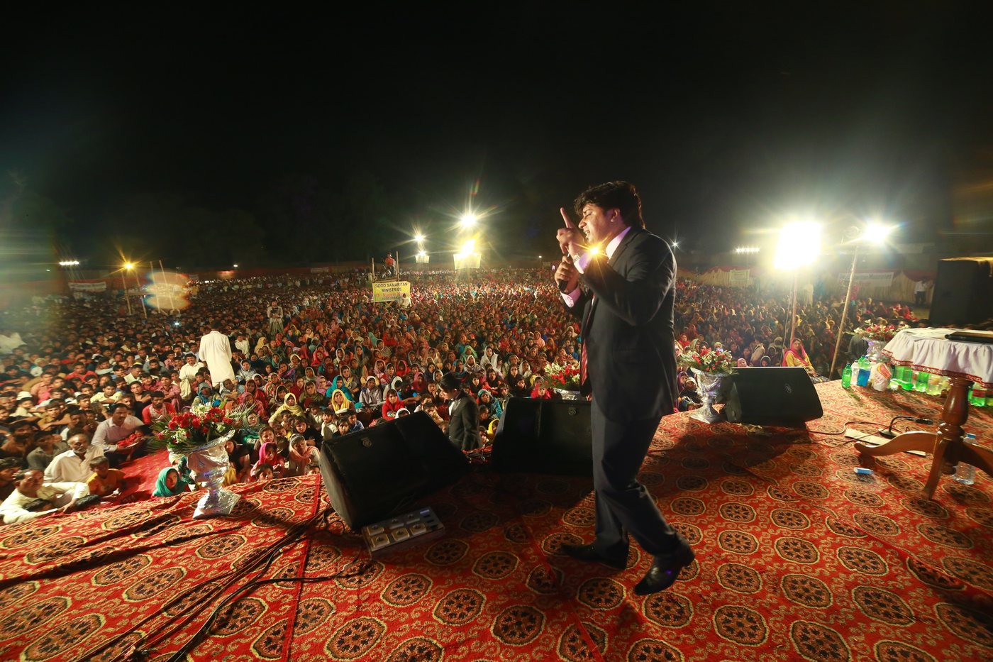 Gospel Revival Crusade in Khanewal, Pakistan, by Good Samaritan Ministries